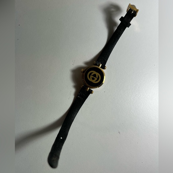 GUCCI “Stacked” black Case Ladies Watch. - Picture 10 of 13